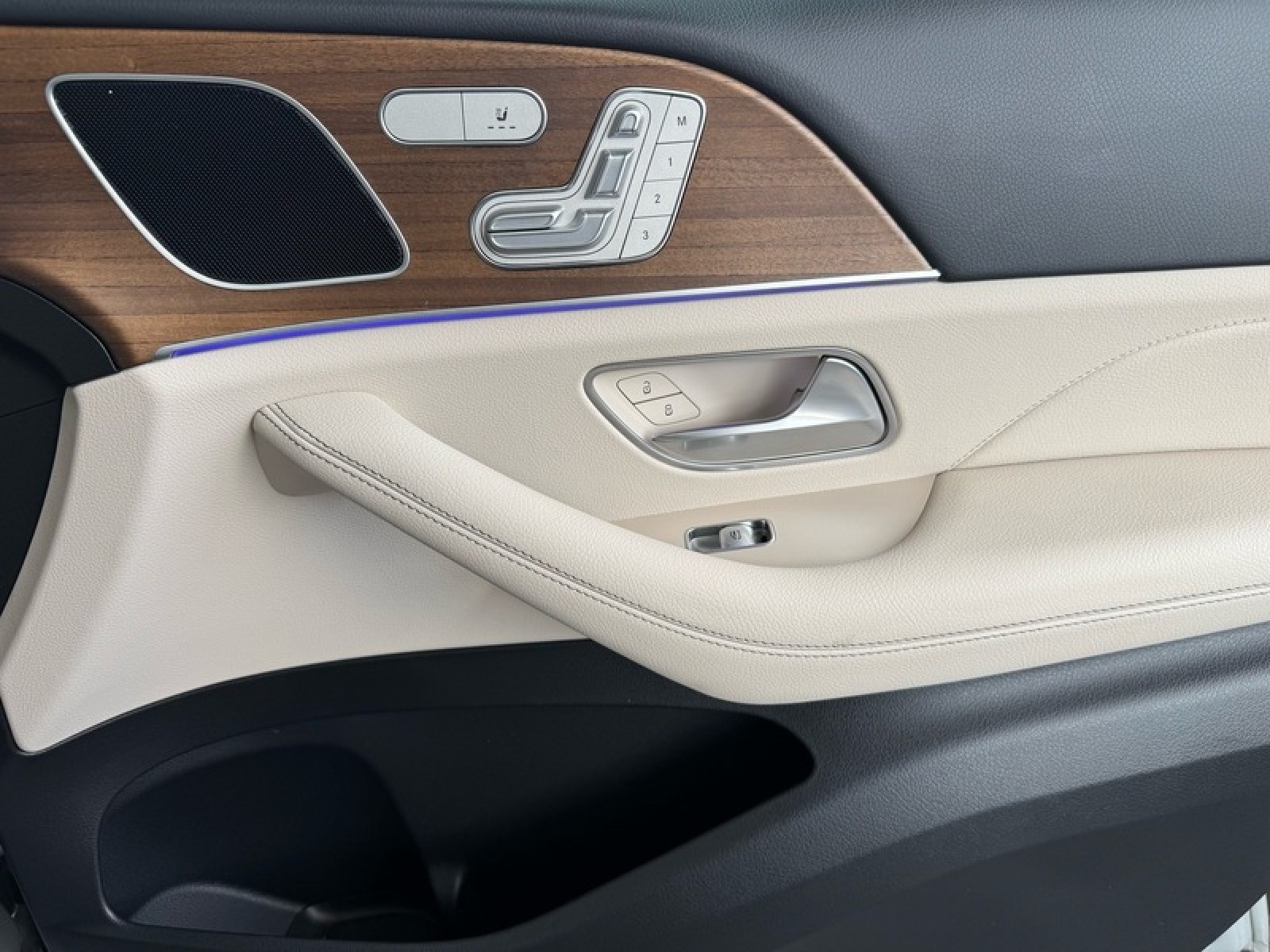 2024 Mercedes Benz GLE 350 photo 27
