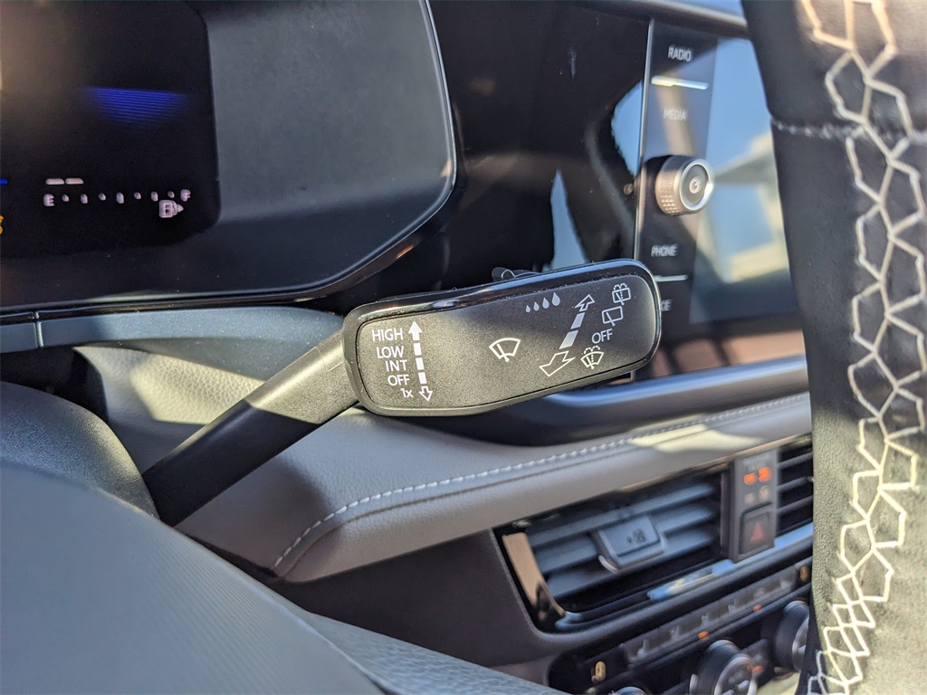 2024 Volkswagen Taos SE photo 31