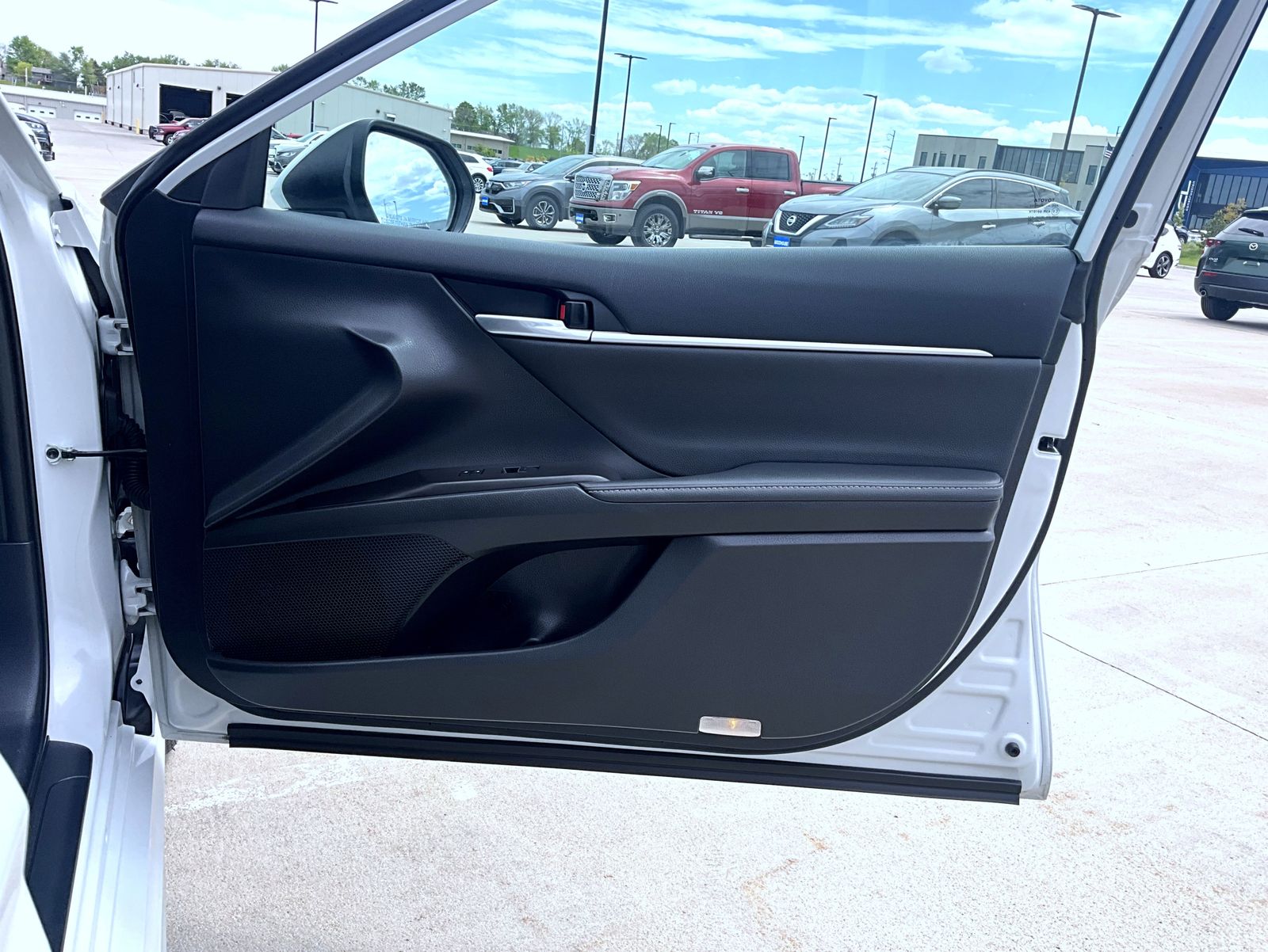 2023 Toyota Camry XSE photo 17