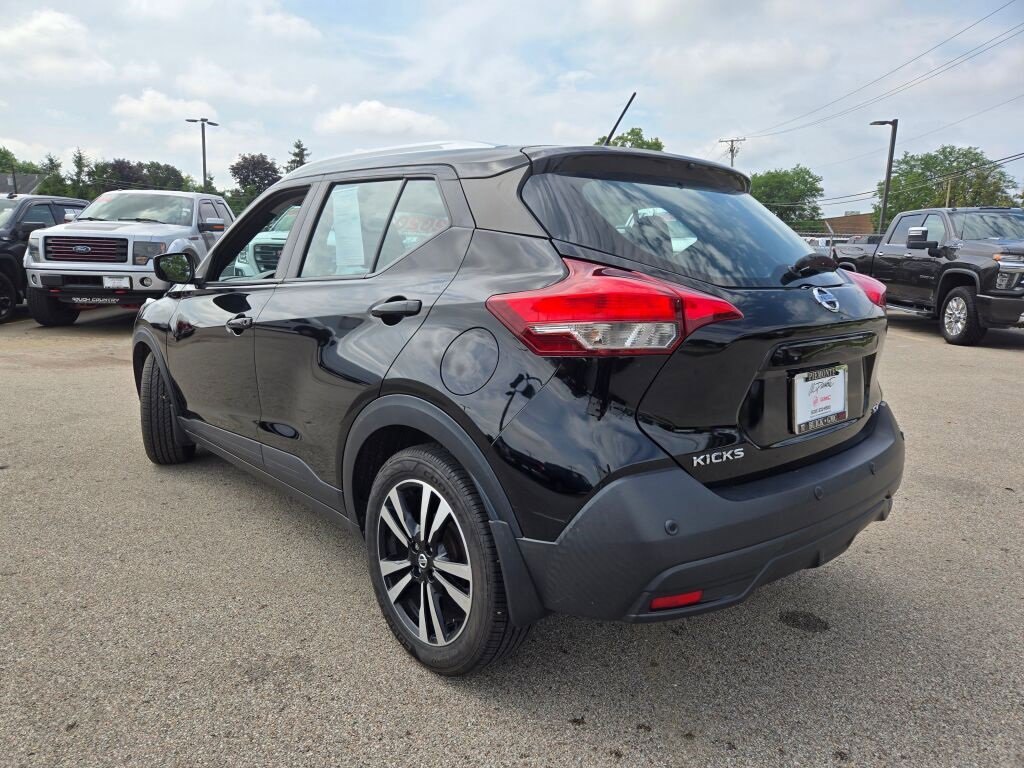 2020 Nissan Kicks SV photo 11
