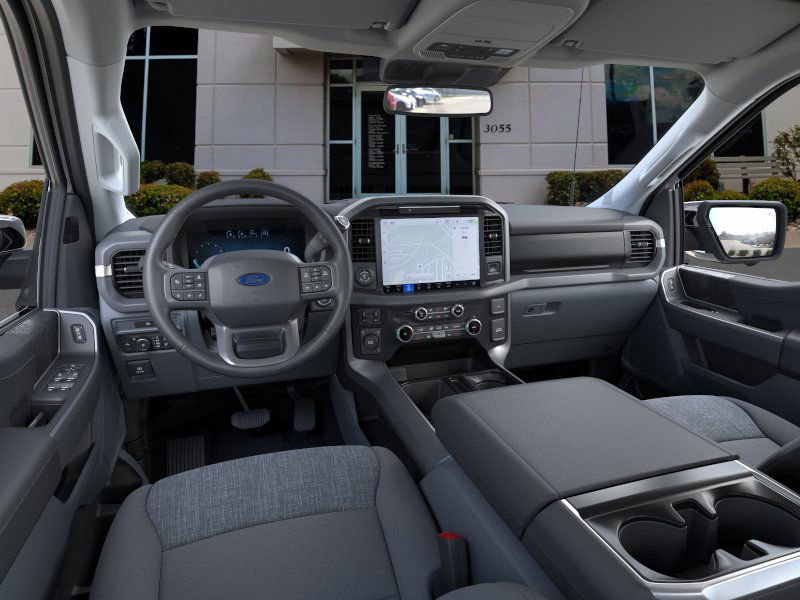 2025 Ford F-150 XLT photo 9