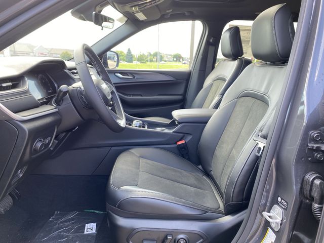 2025 Jeep Grand Cherokee Altitude X photo 4