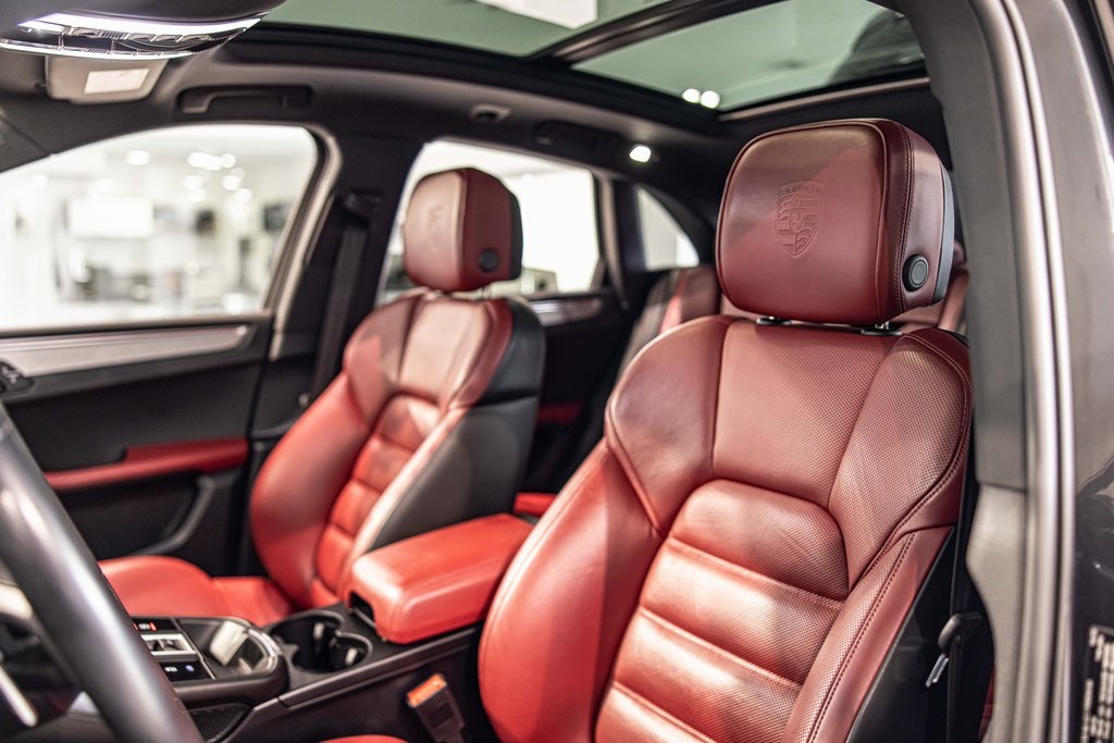 2023 PORSCHE MACAN - Image 17