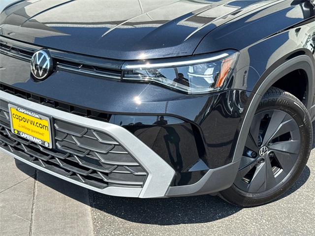 2025 Volkswagen Taos S photo 3