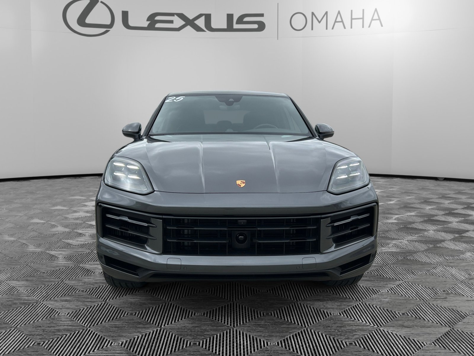 2025 Porsche Cayenne Coupe Base photo 8