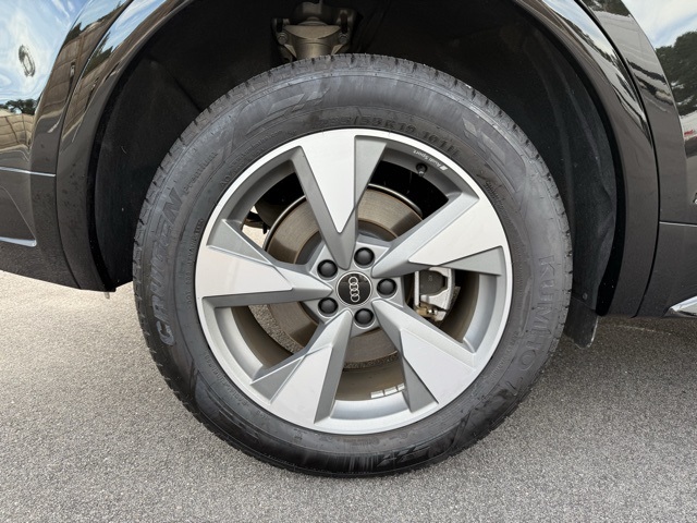 2025 Audi Q5 40 Premium Plus photo 11