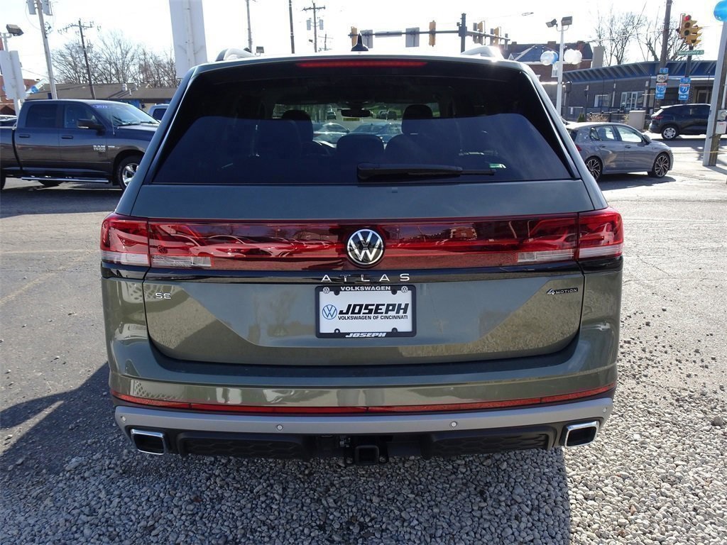 2025 Volkswagen Atlas Peak Edition photo 5