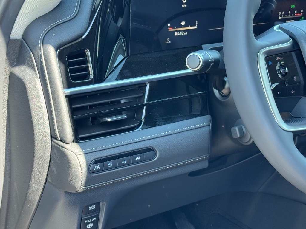 2026 Infiniti QX80 Luxe photo 12