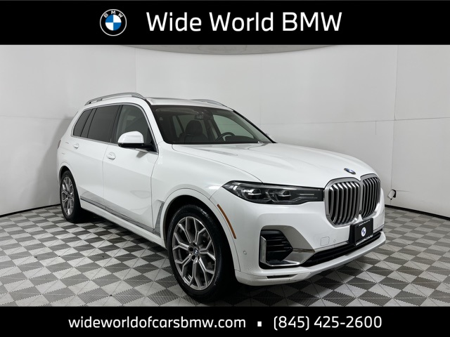 2021 BMW X7 40i's photo