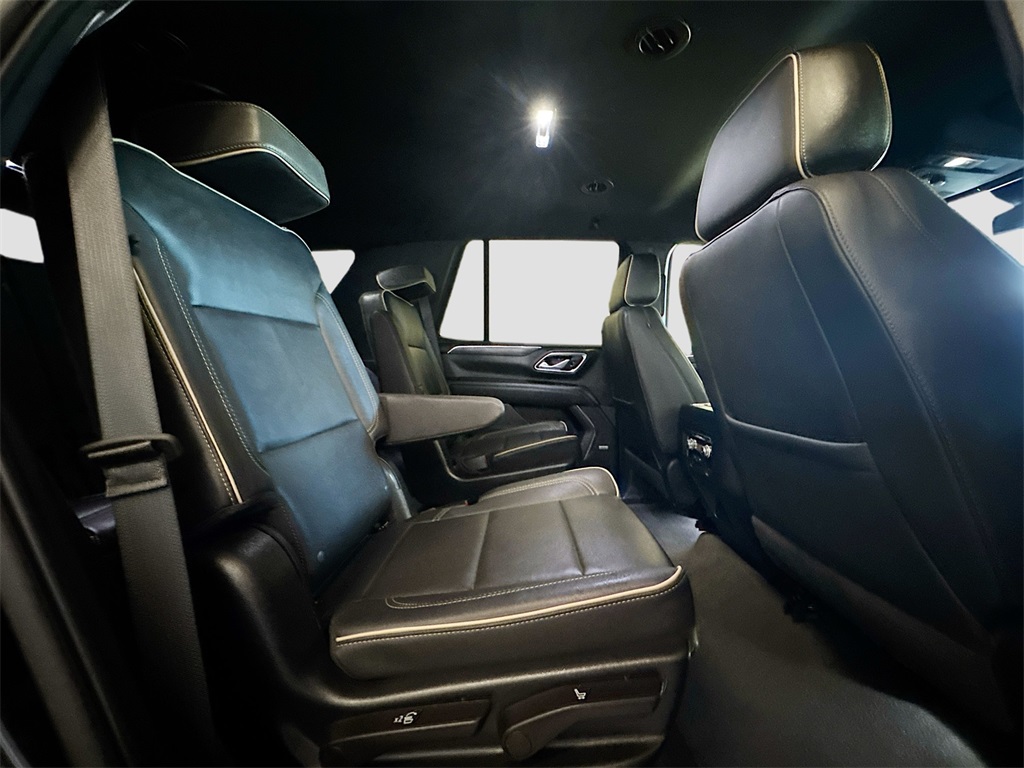 2023 Gmc Yukon SLT photo 16