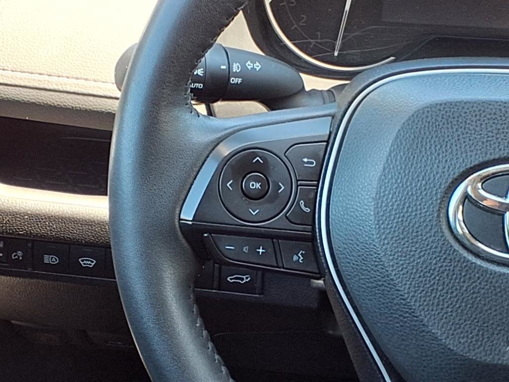 2024 Toyota RAV4 XLE Premium photo 13