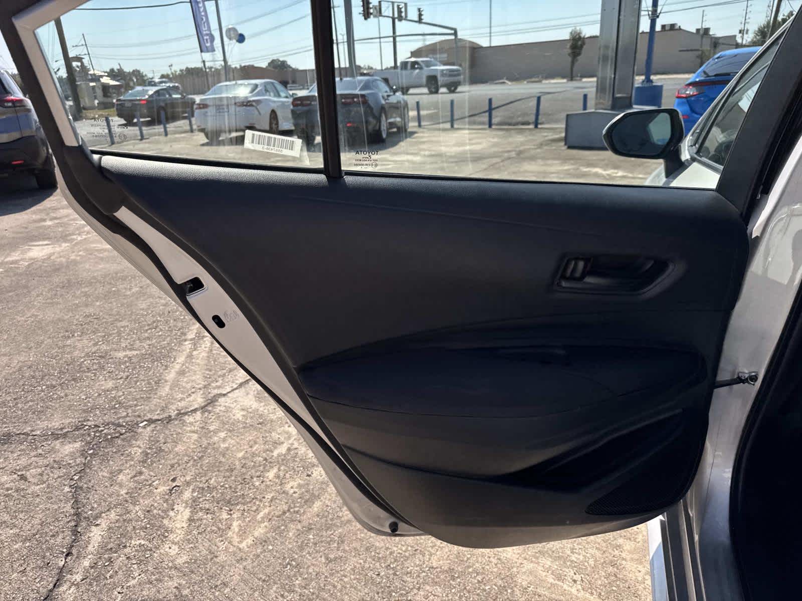 2024 Toyota Corolla LE photo 31