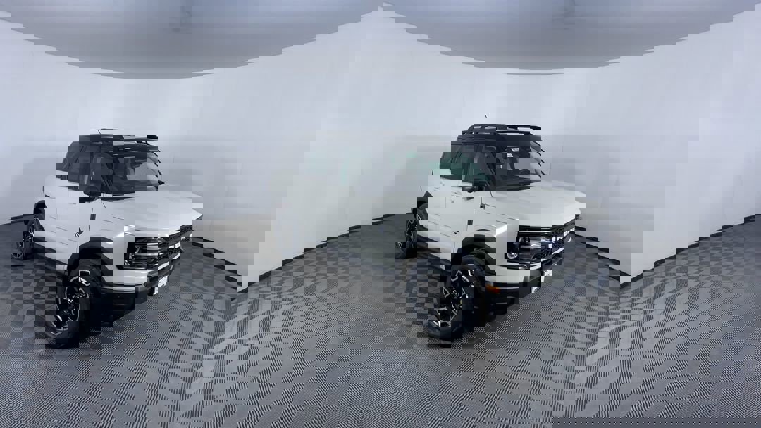 2025 Ford Bronco Sport Outer Banks photo 2