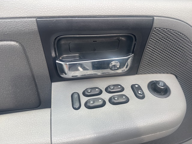2006 Ford F-150 photo 9