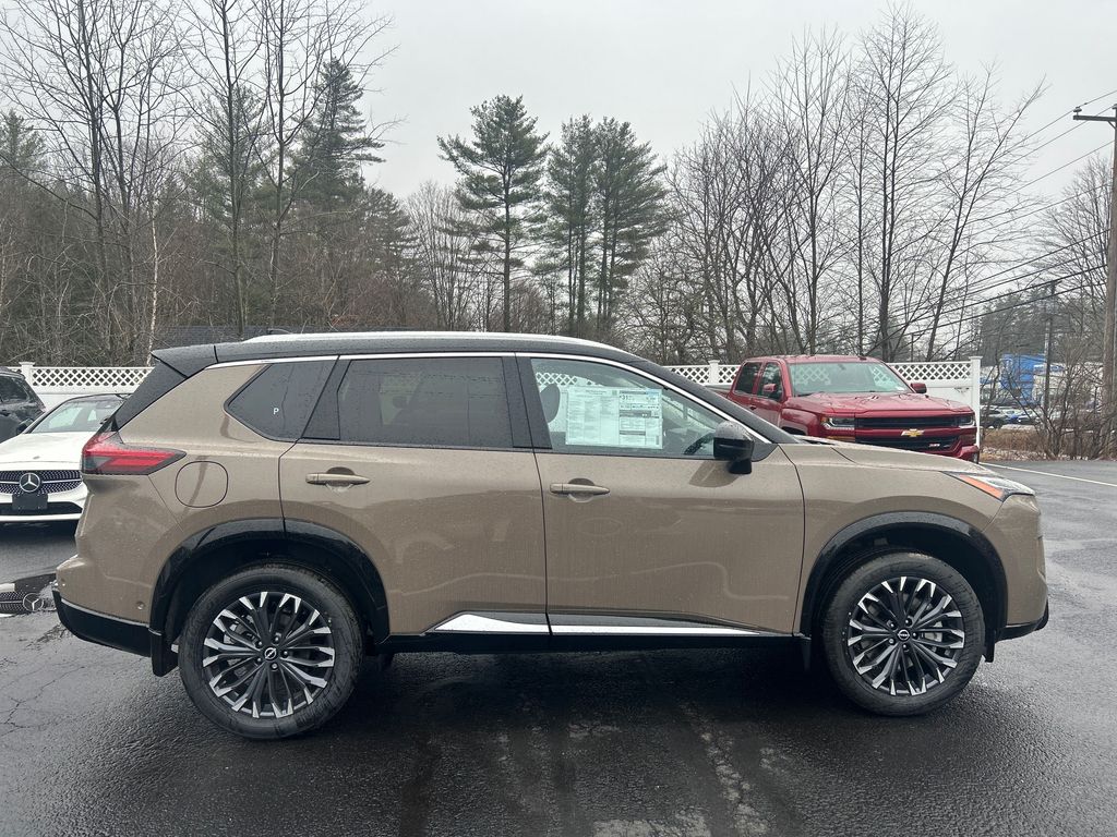 2025 Nissan Rogue Platinum photo 13