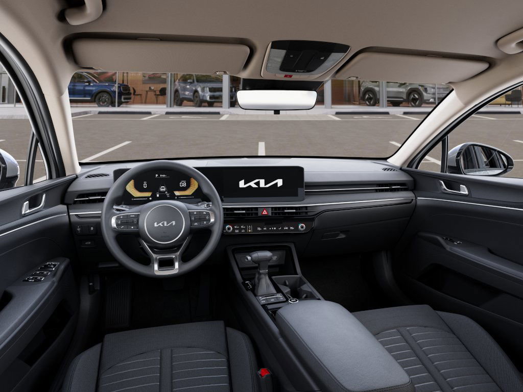 2025 Kia K5 LXS photo 12