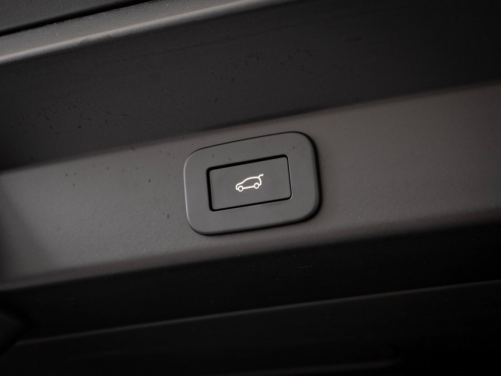 2023 Land Rover Range Rover Sport SE photo 15