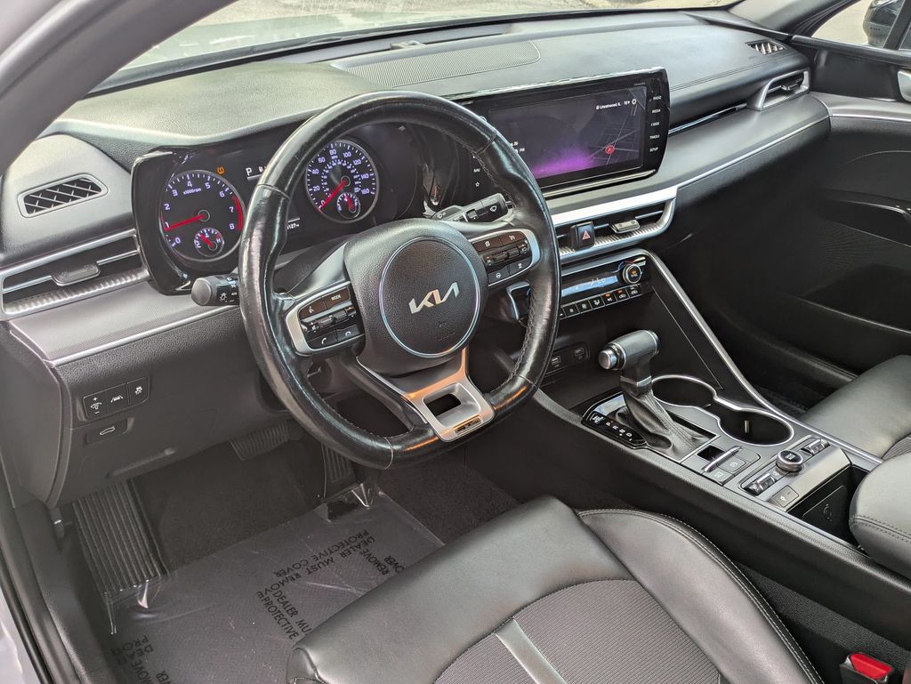 2024 Kia K5 GT-Line photo 9