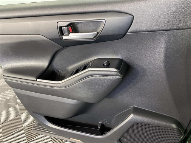 2023 Toyota Highlander XLE photo 23