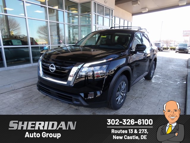 2025 Nissan Pathfinder SV's photo