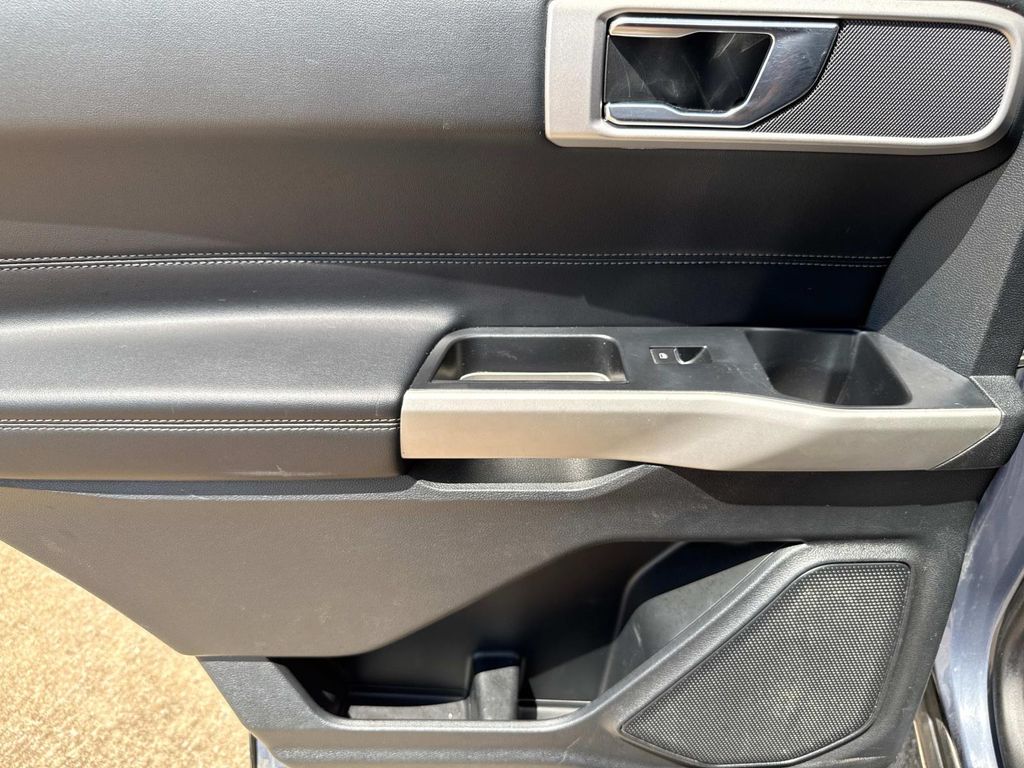 2021 Ford Explorer XLT photo 10