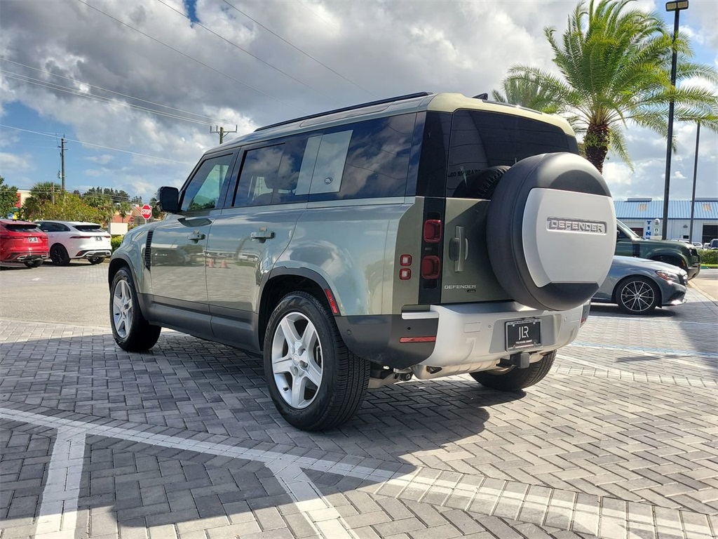 2022 Land Rover Defender 110 SE photo 2