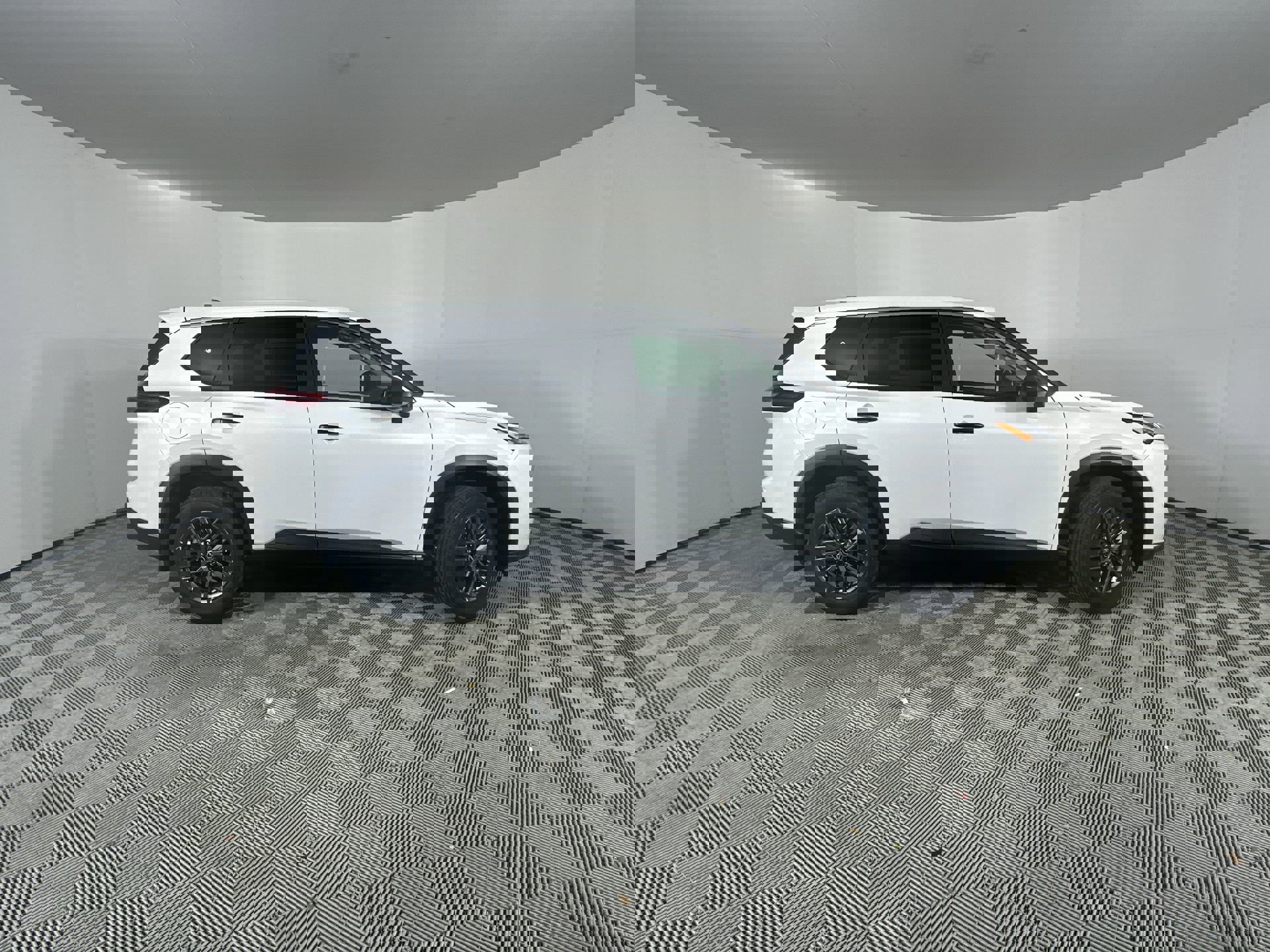 2025 Nissan Rogue S photo 8