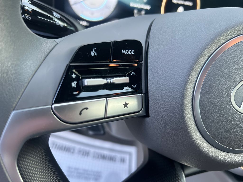 2024 Hyundai Elantra SEL photo 21