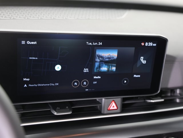 2026 Kia Carnival LXS photo 16