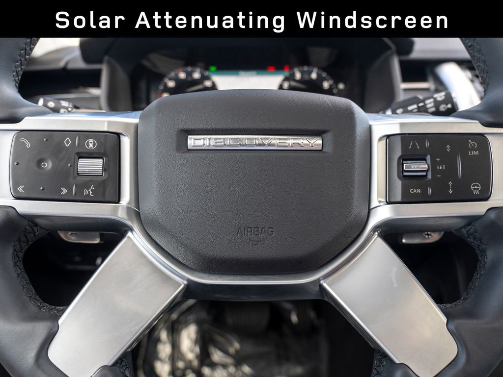 2024 Land Rover Discovery S photo 10