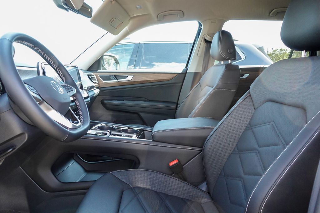 2026 Volkswagen Atlas SE Technology photo 10