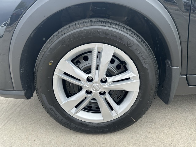 2025 Nissan Kicks Play S photo 26