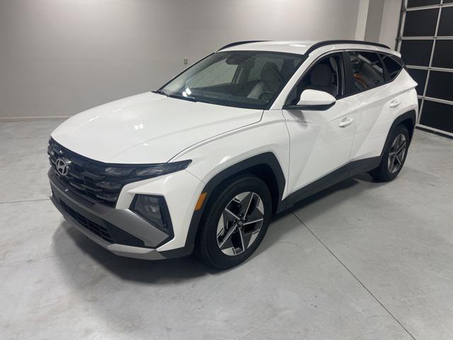 2025 Hyundai Tucson SEL photo 3