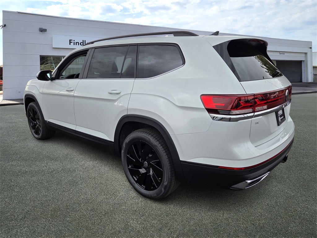 2026 Volkswagen Atlas SE Technology photo 2