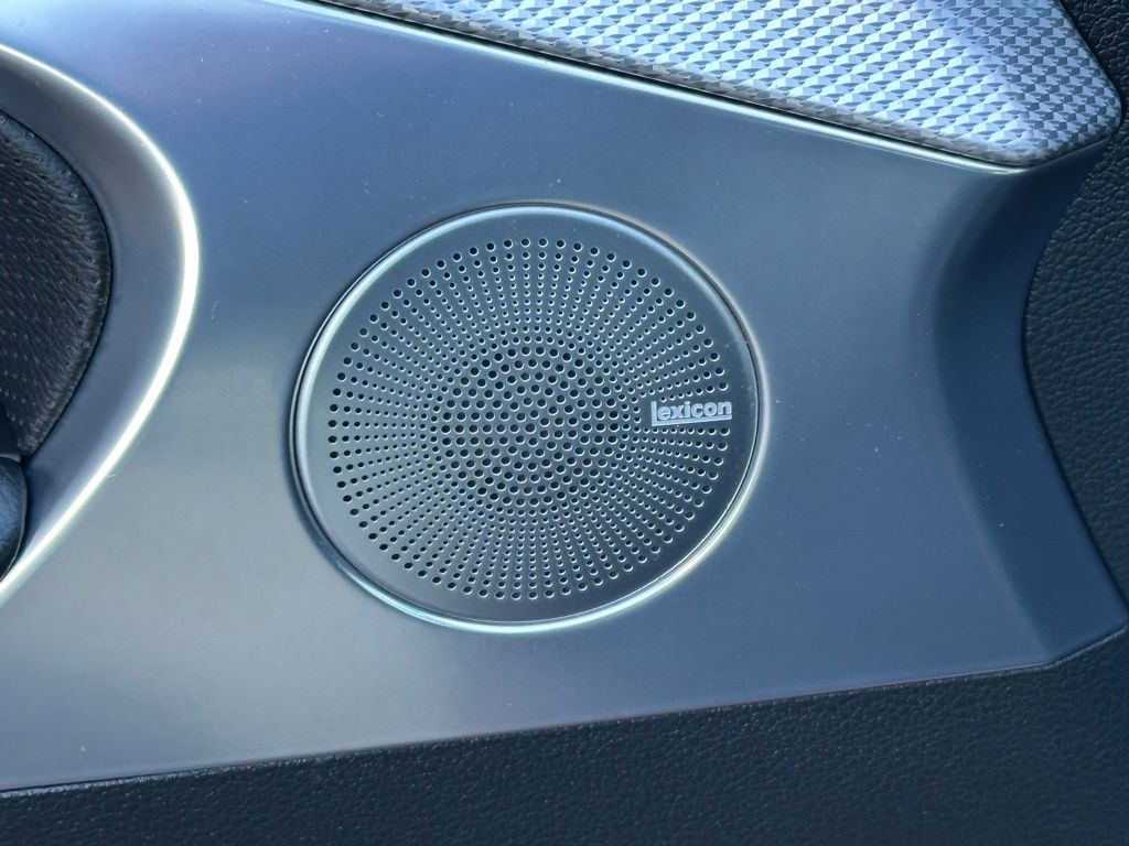 2022 Genesis G70 2.0T photo 18