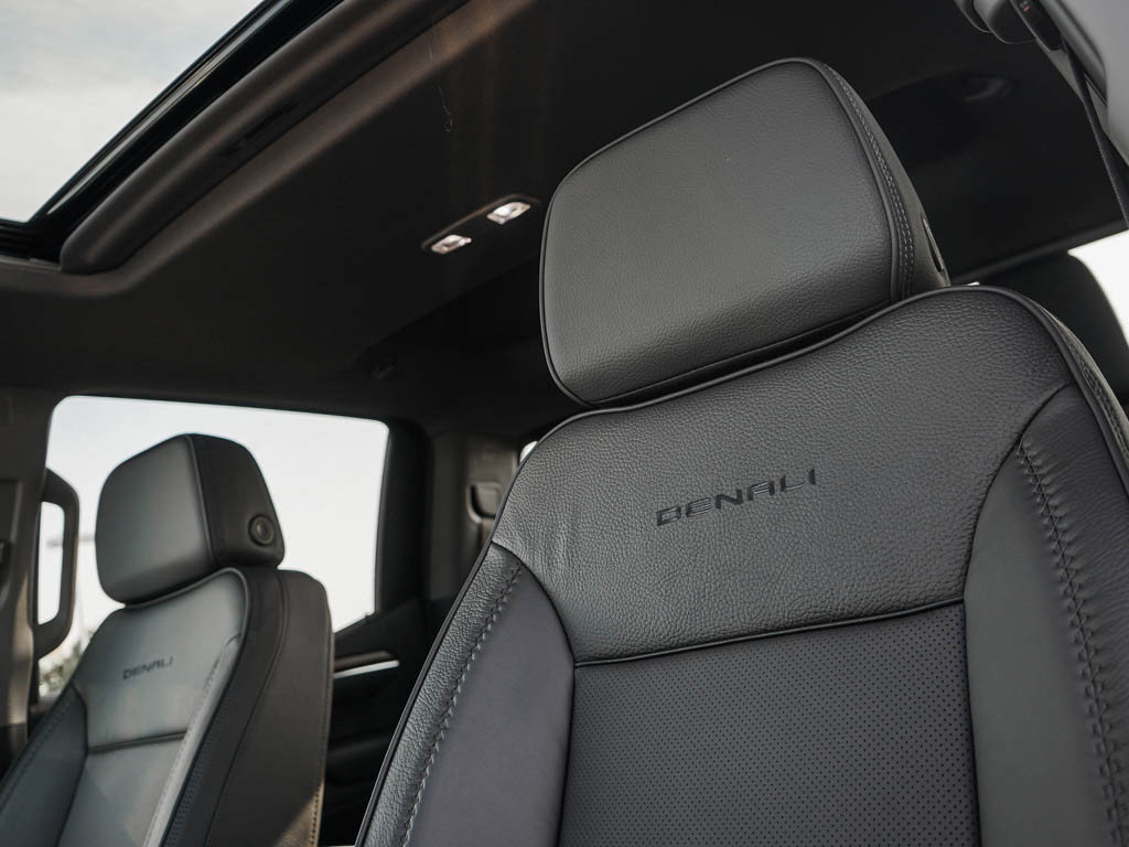 2026 Gmc Sierra Denali photo 17
