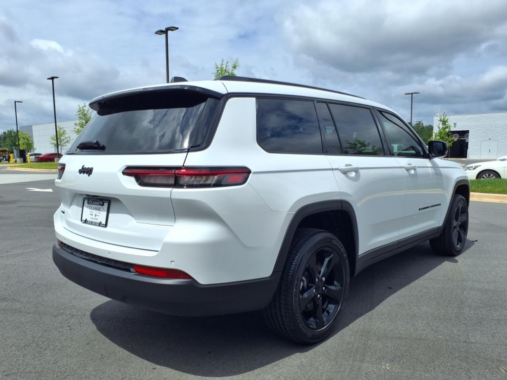 2025 Jeep Grand Cherokee Altitude X photo 17