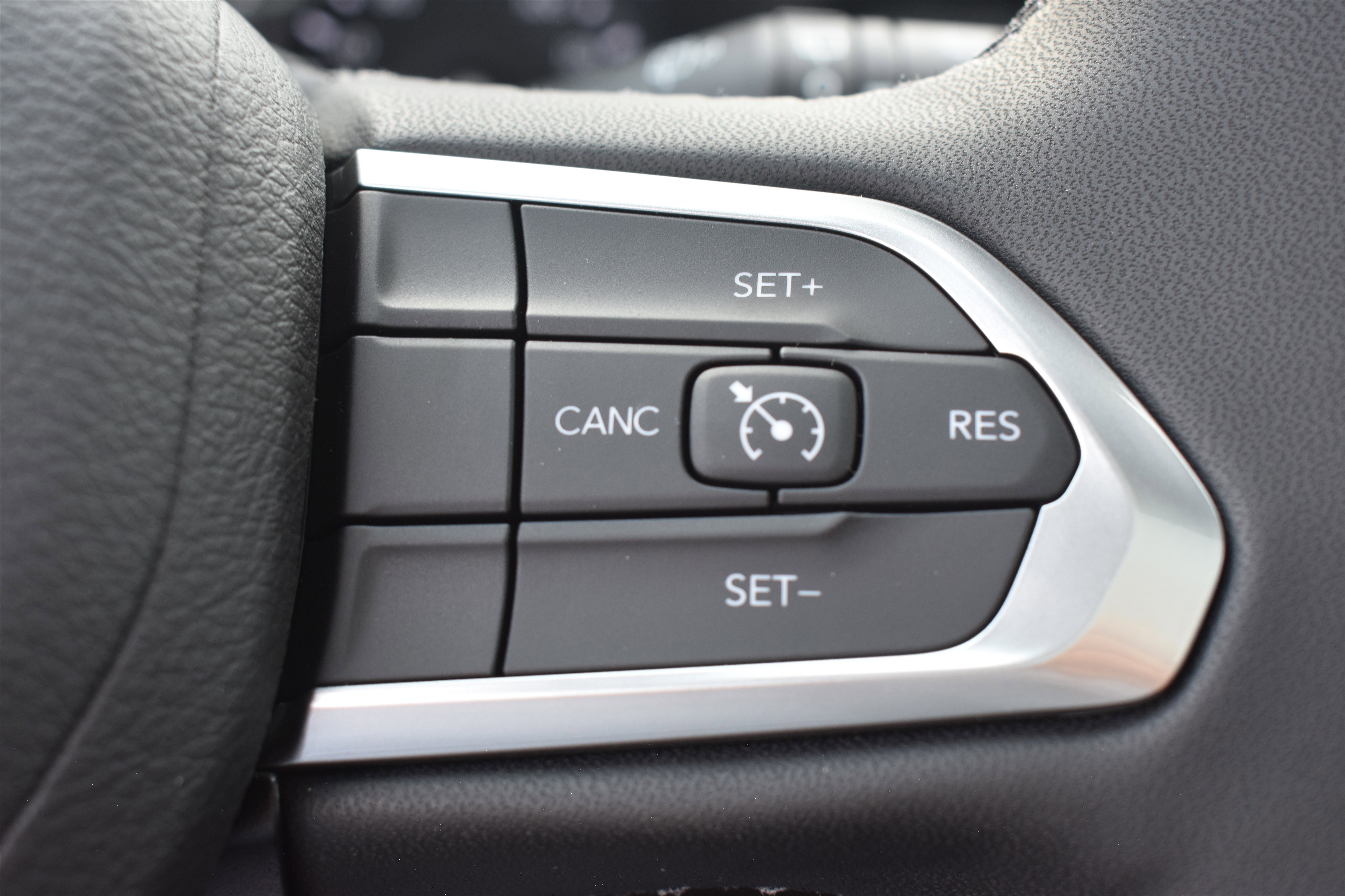 2025 Jeep Compass North Edition Latitude photo 13