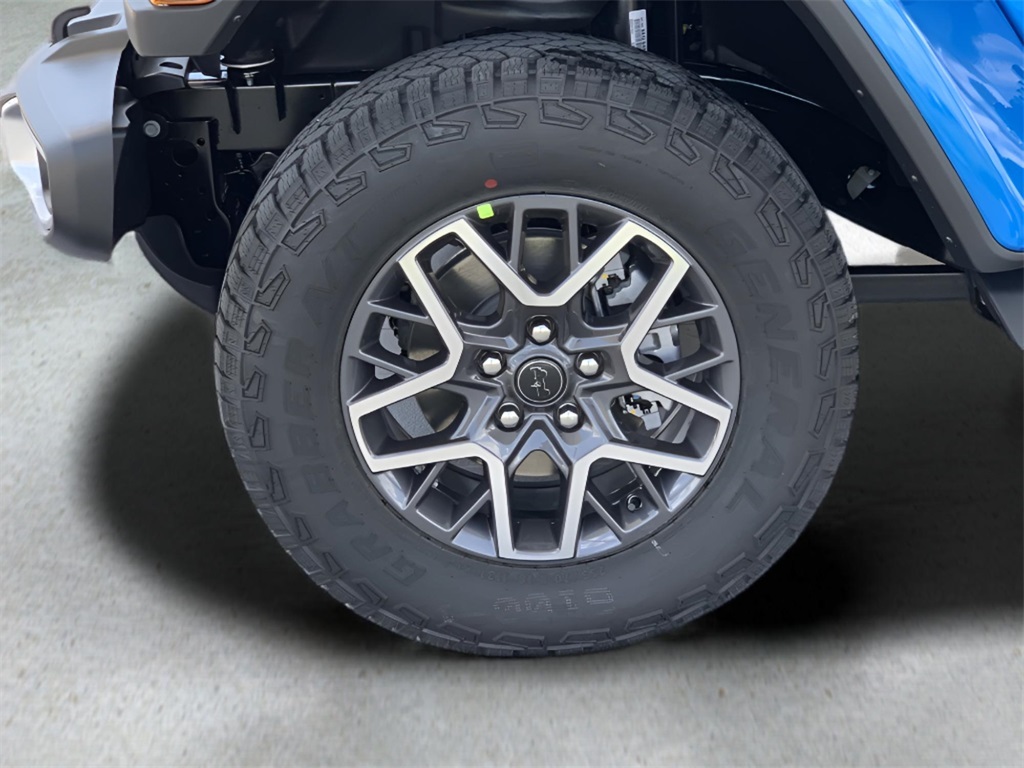 2025 Jeep Wrangler Sahara photo 11