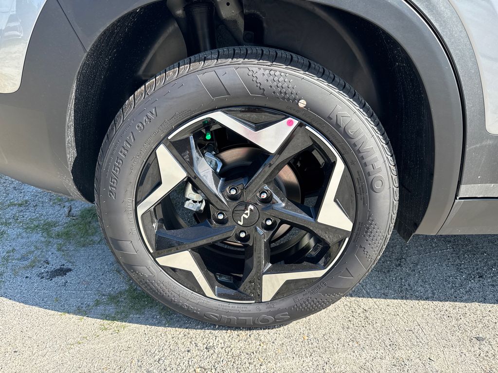 2026 Kia Seltos S photo 17