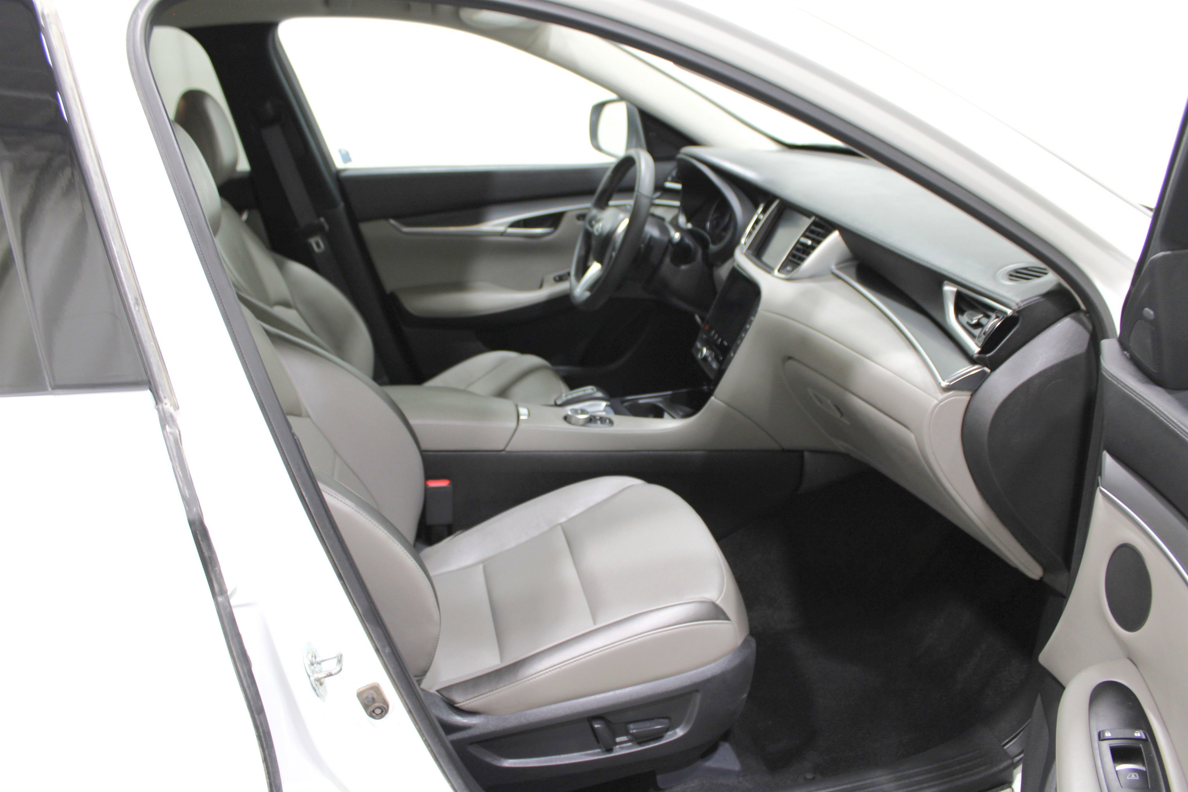 2025 Infiniti QX50 Luxe AWD photo 16