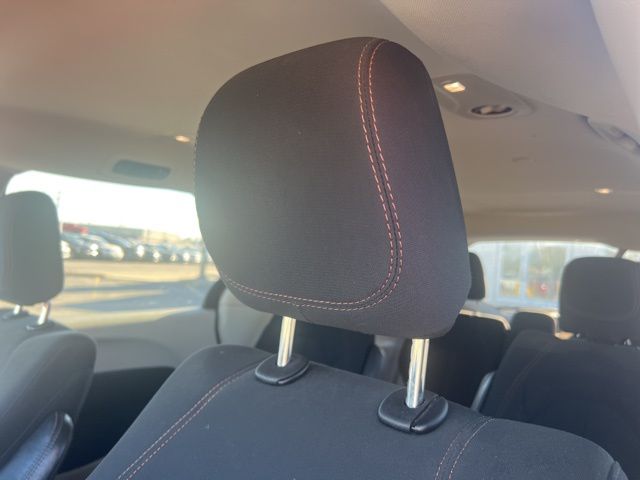 2018 Chrysler Pacifica Touring photo 9