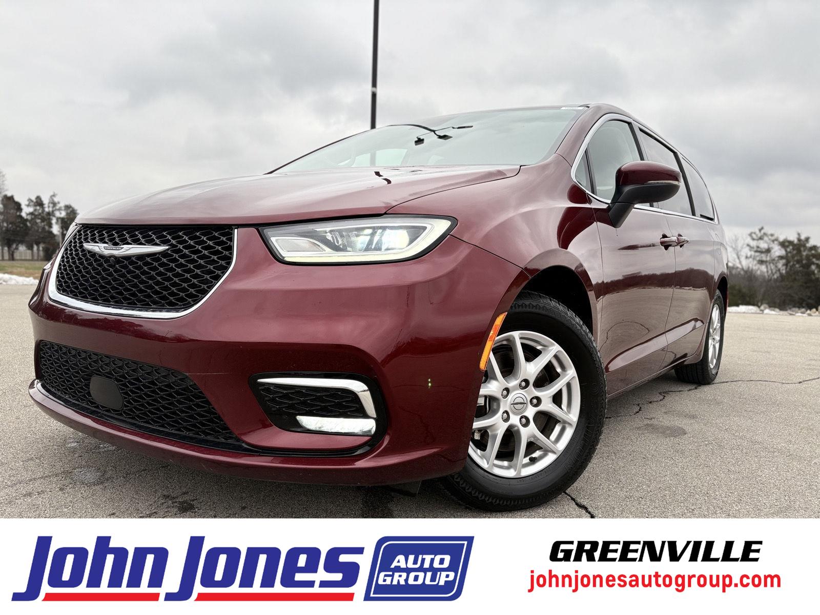 2023 Chrysler Pacifica Touring L's photo