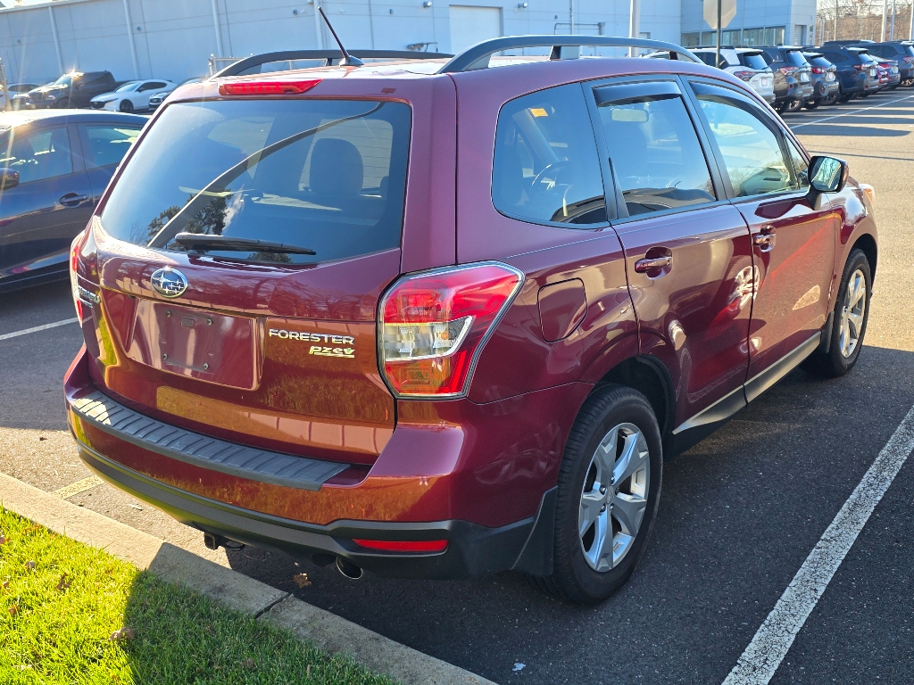 2015 Subaru Forester 2.5i Premium photo 3
