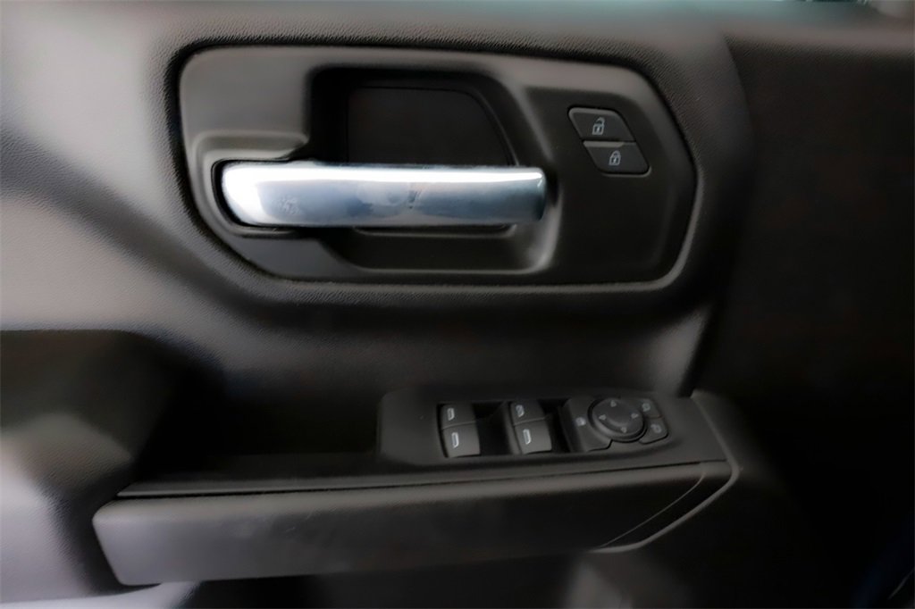 2022 Chevrolet Silverado 1500 Custom photo 18