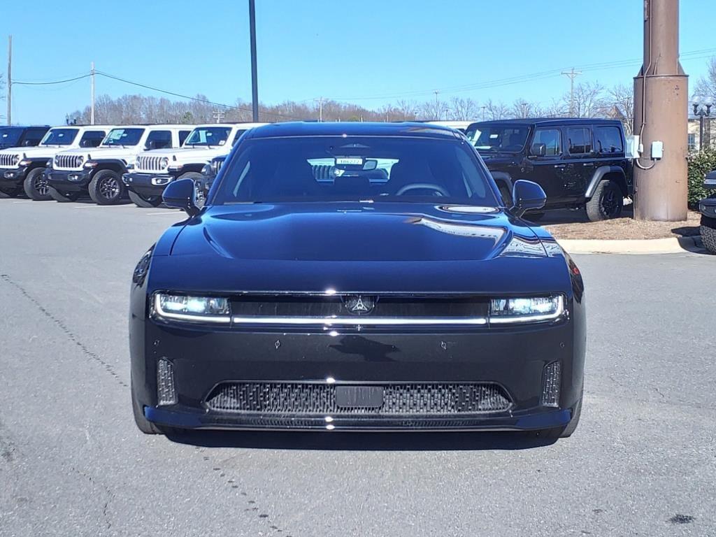 2025 Dodge Charger Daytona Scat Pack photo 2
