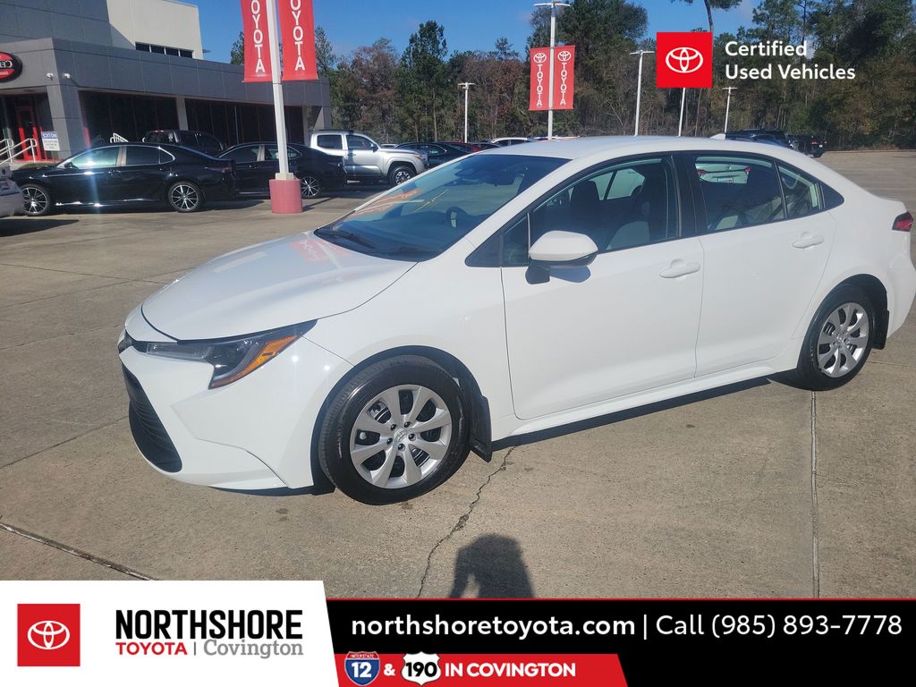 2026 Toyota Corolla LE's photo