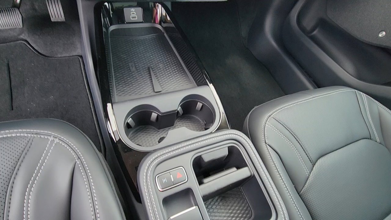 2025 Ford Mustang Mach-E Premium photo 22
