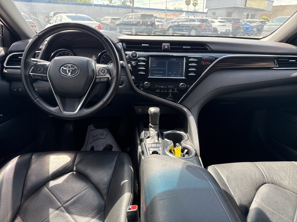 2018 Toyota Camry XLE photo 6