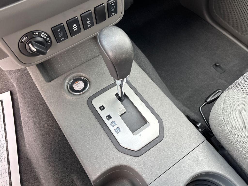 2020 Nissan Frontier SV photo 31